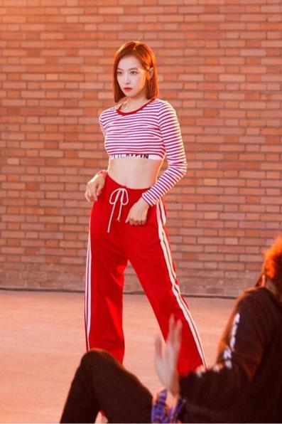 宋茜给女星长脸了,舞技超群不输鹿晗陈伟霆获