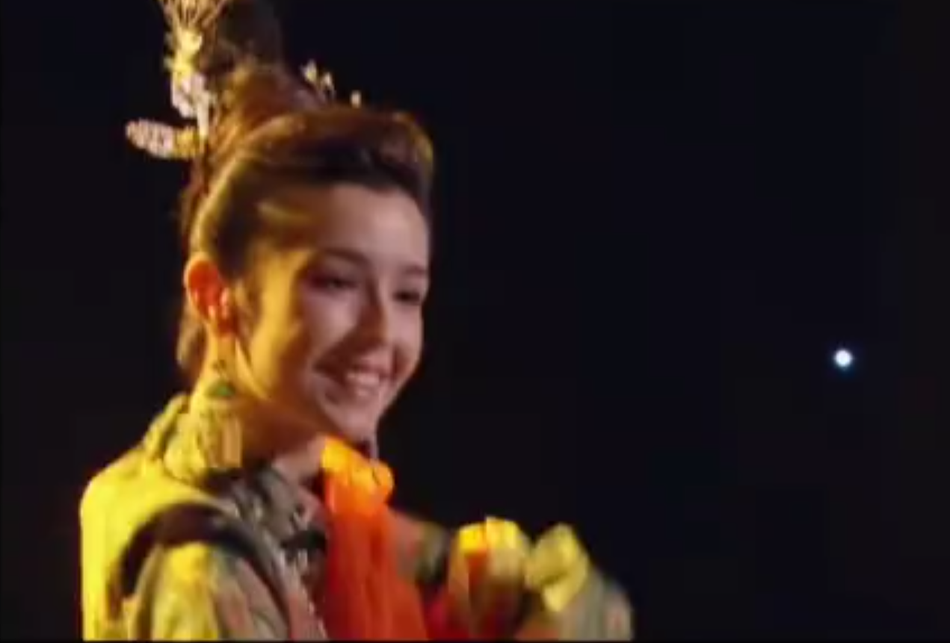 一舞成名!哈尼克孜加入佟丽娅热巴娜扎成新疆