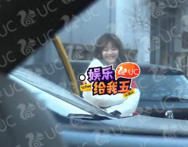 谭松韵方否认与欧豪恋情:朋友间吃个饭而已