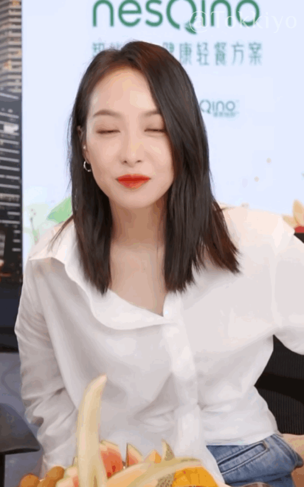 宋茜模仿王耀庆跳舞太魔性 玩搞怪五连拍毫无偶像包袱
