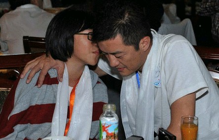 窦靖童小时候谁带 001e37cb292112d0a17a4a.jpg