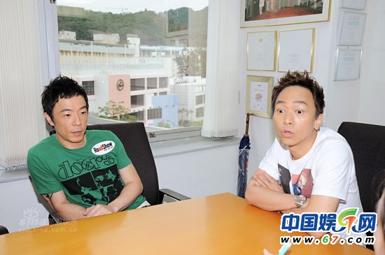  黄家强黄贯中 爆发 骂战  Beyond昔日半裸旧照曝