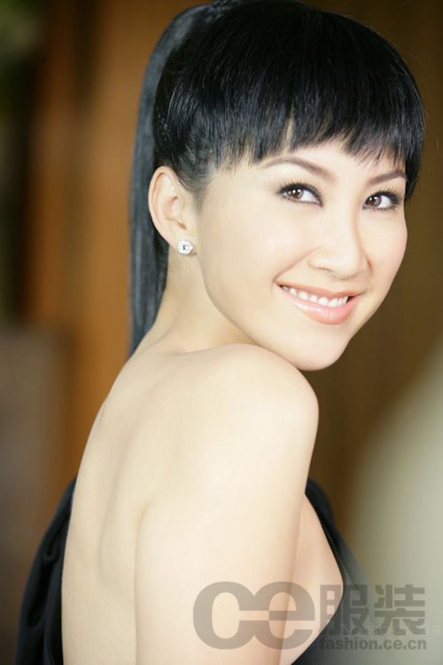 嫩模上下失守不<em>穿内裤</em>被曝光 揭那些开放的明