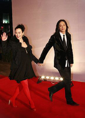 钟丽缇名气大老公提离婚多婚明星坎坷爱情路