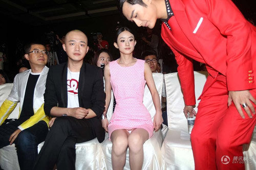 陆贞赵丽颖尴尬露内裤(图)