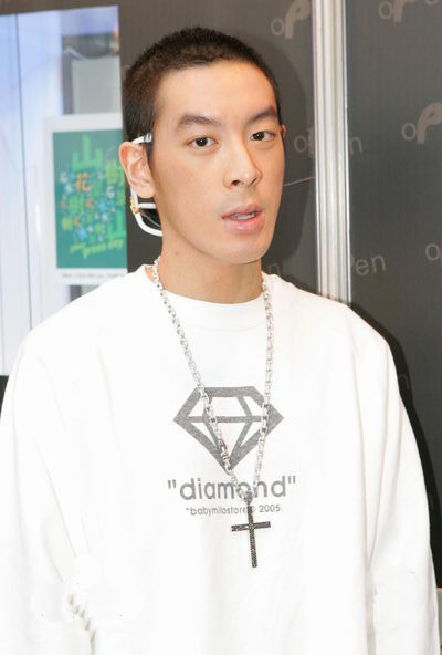 高帅富男星遭抛弃内幕 吴彦祖<em>前女友</em>劈腿陈冠