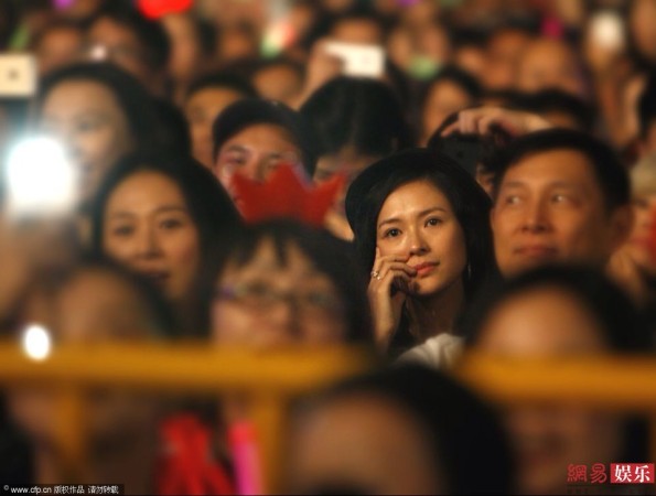 汪峰被曝曾睡女歌迷六六:收拾他的人来了-+青岛