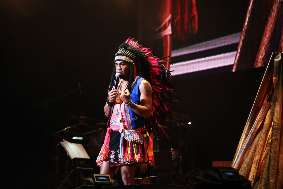 张震岳最新“阿美风”造型曝光