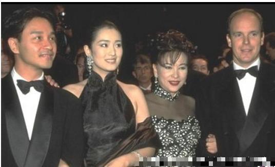 揭巩俐险嫁摩纳哥亲王内幕:黄和祥抢先迎娶