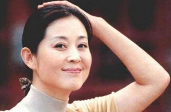 倪萍微博20岁纯美旧照 青春逼人秒杀90后(图)