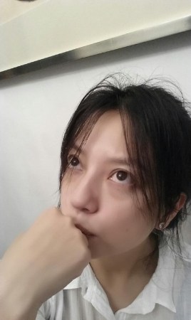 如何给女生发自拍照 68942301538814c6eb2d0e.jpg