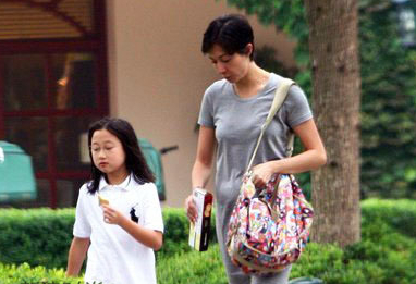 揭儿女双全明星:孙俪二胎产女 <em>成龙女儿</em>不被承