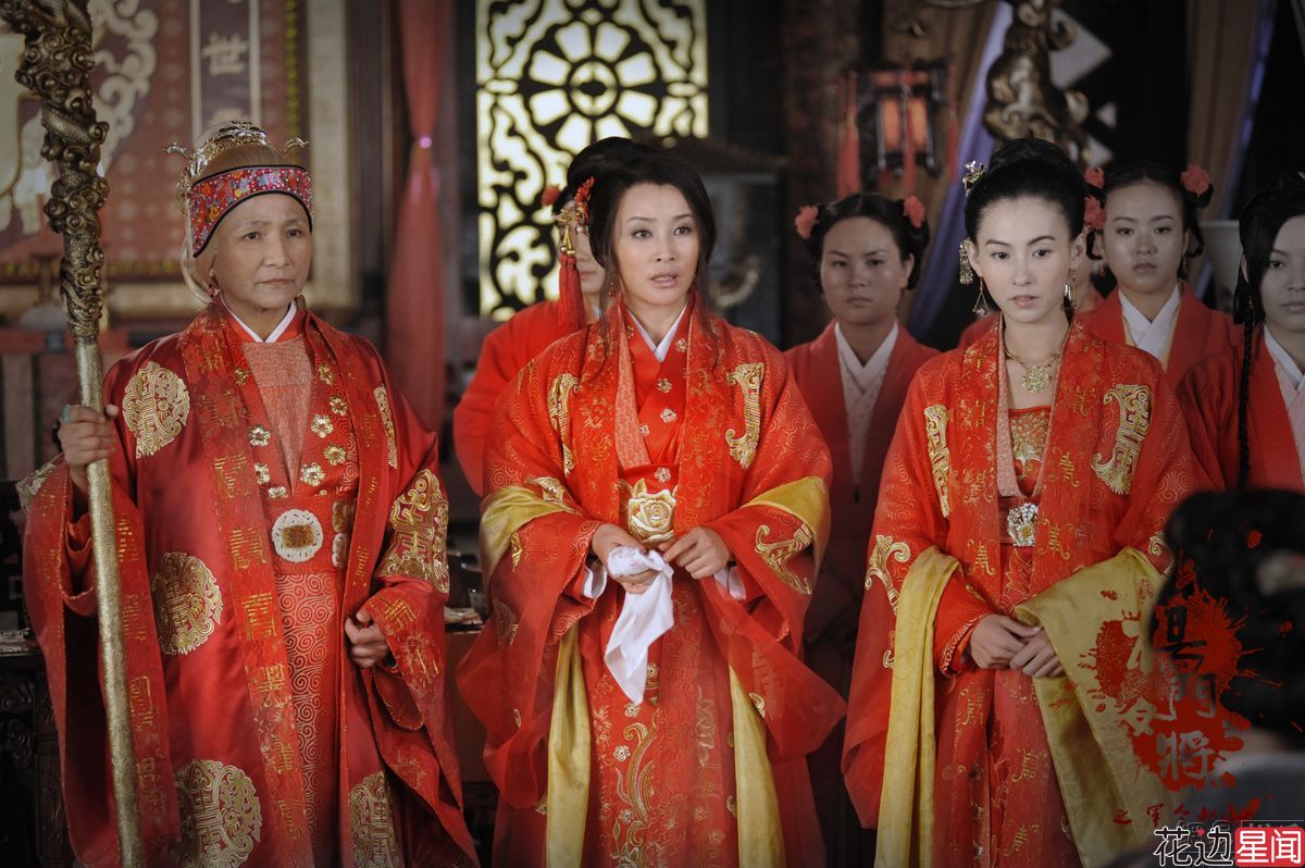 郑佩佩直言张柏芝给香港演员丢脸 <em>成龙</em>最风流