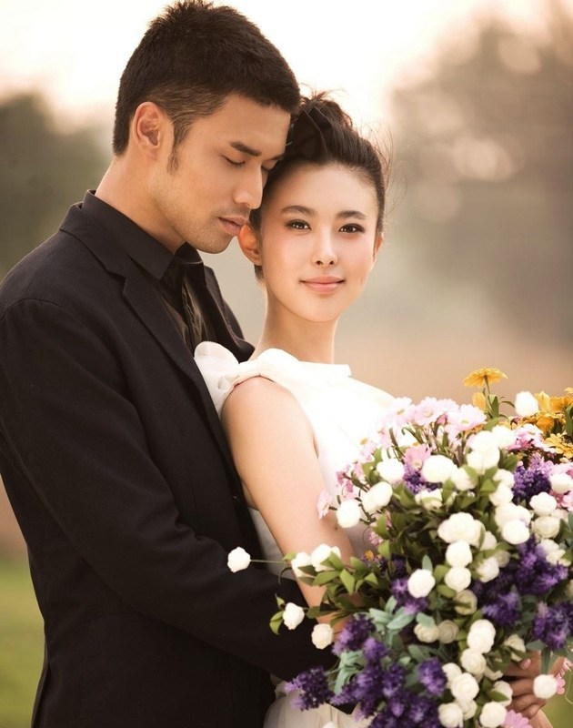 兽兽晒与老公亲密照 自曝婚后定居加拿大(图)