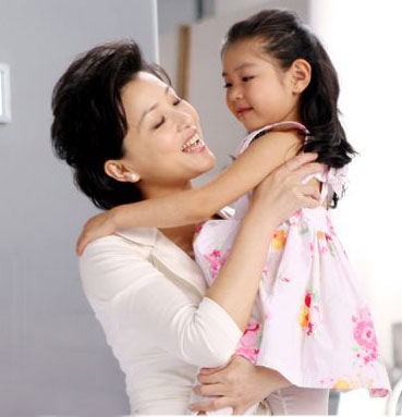 揭秘明星二胎长啥样 <em>杨澜女儿</em>气质不俗(组图) 