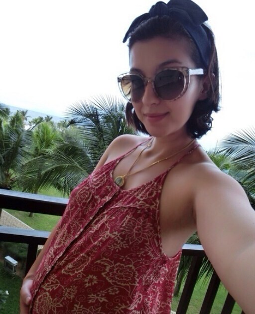 中国好声音关喆老婆怀孕晒大肚泳装照(组图) -