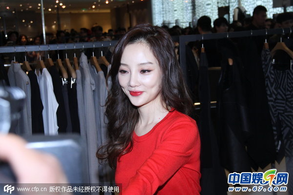 生娃复出更抢手 杨幂孙俪吸金如龙卷风(组图) 