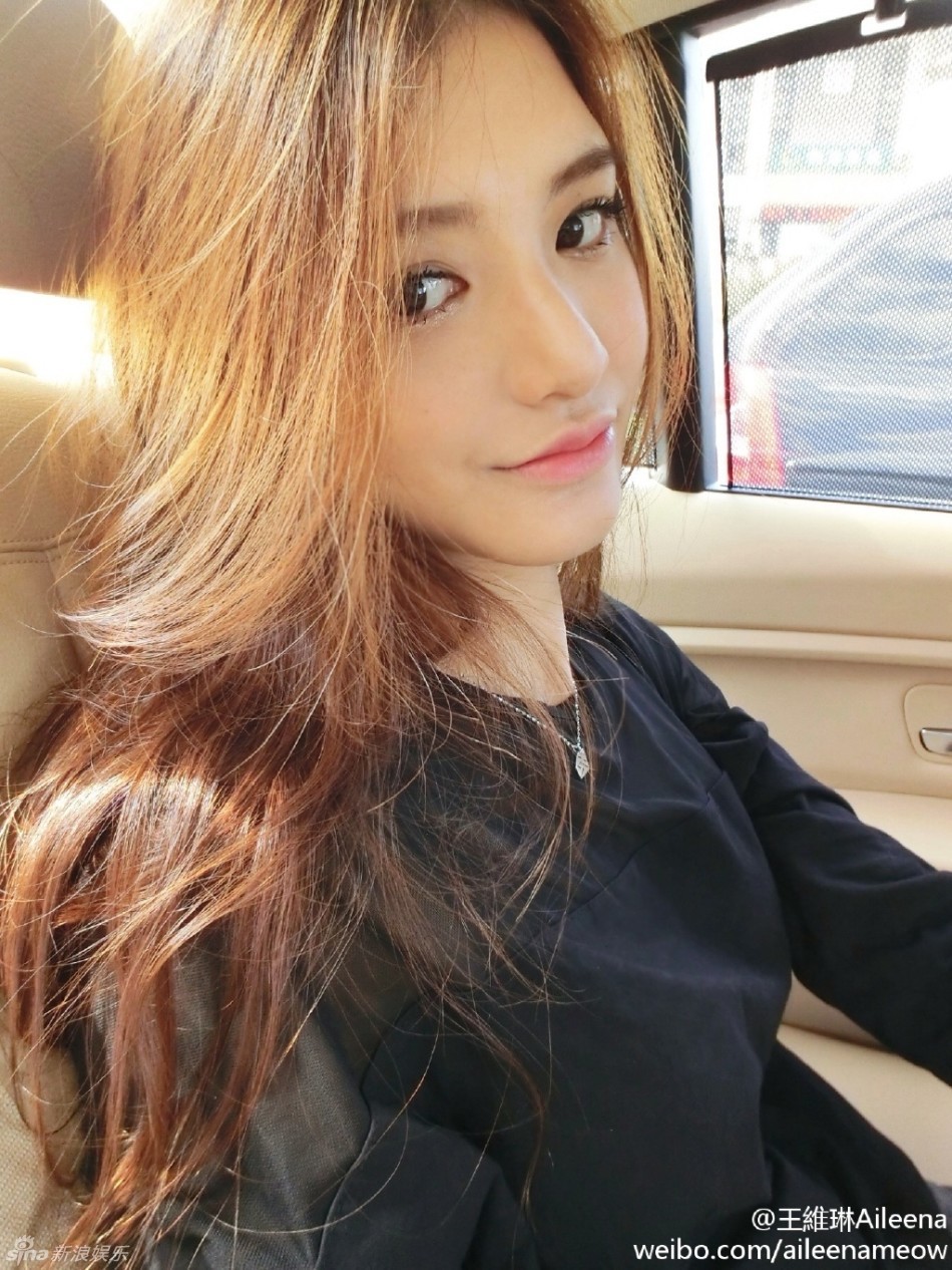 武大混血女神靓爆!晒儿时照证天然美女(图)