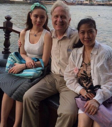 沈丹萍漂亮混血<em>女儿</em>曝光 老公一头<em>白发</em>(组图) 