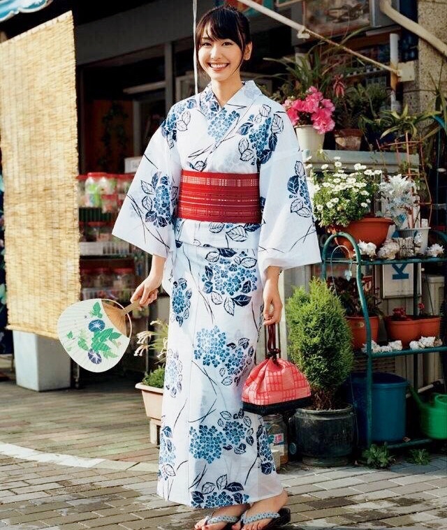 日本女星和服show 夏日绝配娇羞不已 日本票选最适合穿浴衣女星