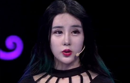 整容'蛇精'对骂女嘉宾:宁被扎死,不愿丑死 整容'蛇精'对骂女嘉宾:宁被扎死,不愿丑死