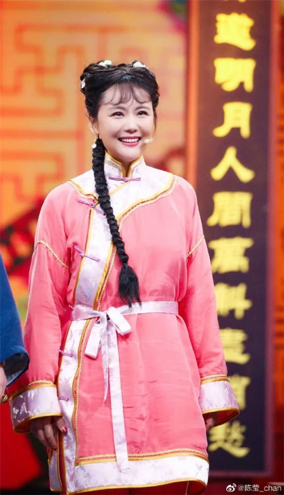 新浪娱乐讯 2月28日,曾在《还珠格格》中饰演柳红的演员陈莹在微博上