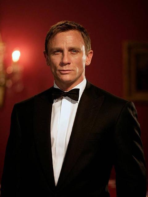 丹尼尔007身高图片