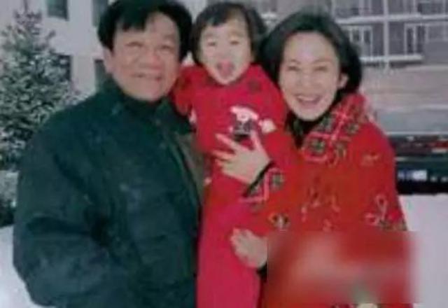 揭昔日最红女笑星杨蕾 疑因离婚消失十年