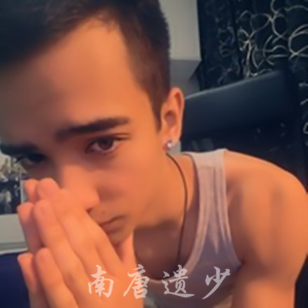 韦唯三混血儿子帅照 长子忧郁次子似明星老三最拽