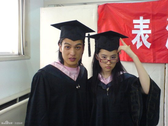 看明星们的毕业照 真是青涩啊