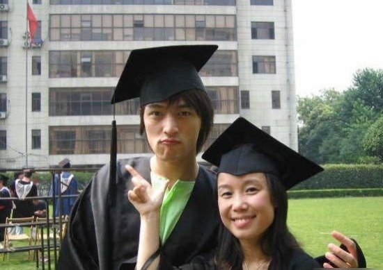 看明星们的毕业照 真是青涩啊