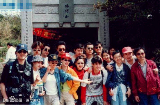 看明星们的毕业照 真是青涩啊