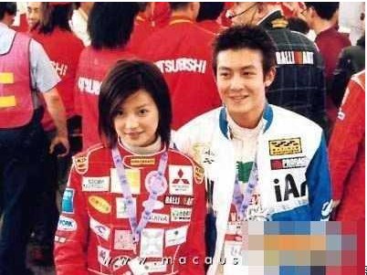 娱圈珍贵旧照:林青霞出席巩俐婚礼 狄波拉抱霆锋婷婷