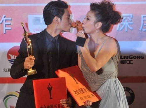 赵薇12年与7女星闹翻