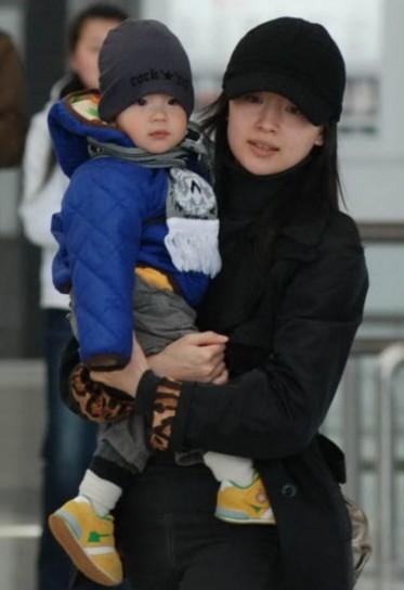 林志颖儿子呆萌 盘点娱圈宝贝