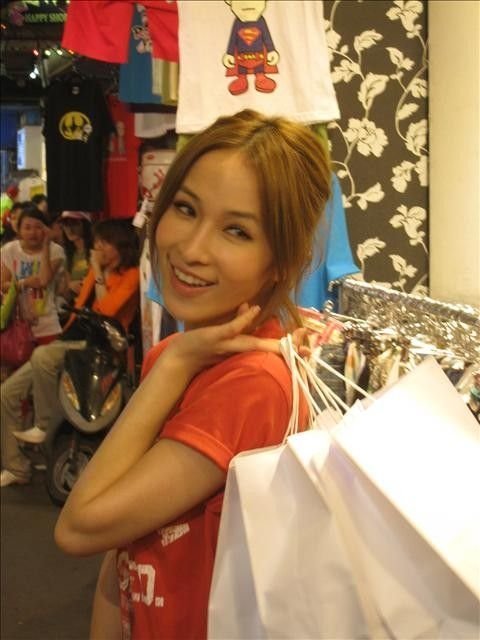 揭秘女星购物真实状态