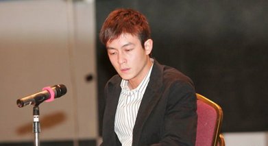 揭秘艳照门明星这5年：张柏芝离婚 陈冠希9位女友