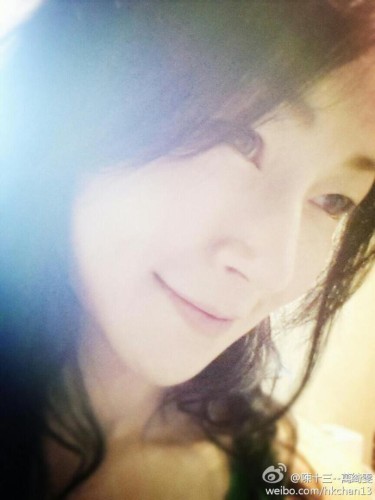 43岁万绮雯容颜不老似花季少女(组图)