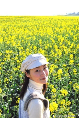 43岁万绮雯容颜不老似花季少女(组图) 43岁万绮雯容颜不老似花季少女(组图)