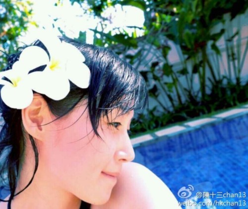 43岁万绮雯容颜不老似花季少女(组图) 43岁万绮雯容颜不老似花季少女(组图)