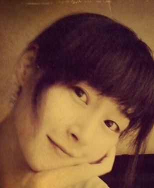 43岁万绮雯容颜不老似花季少女(组图) 43岁万绮雯容颜不老似花季少女(组图)