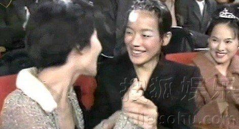 舒淇青涩虐猫照