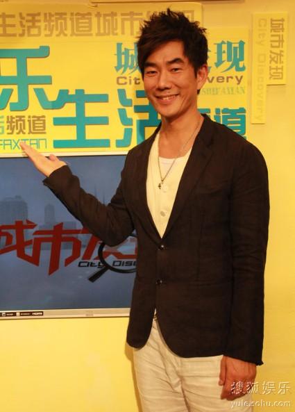 任贤齐做客深圳娱乐生活频道