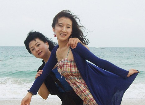 李念22亿阔太奢华生活揭秘