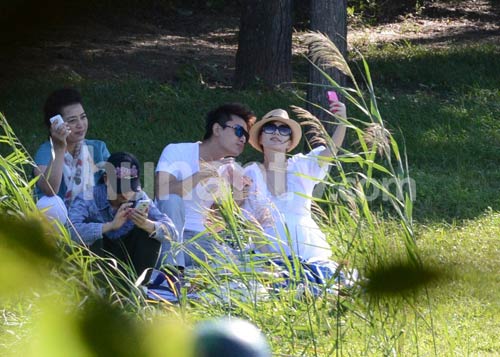 揭秘圈内明星与父母真实关系:陈奕迅与母亲破口大骂