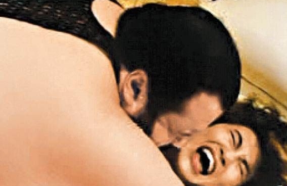 劲爆床戏！揭献身上位女星