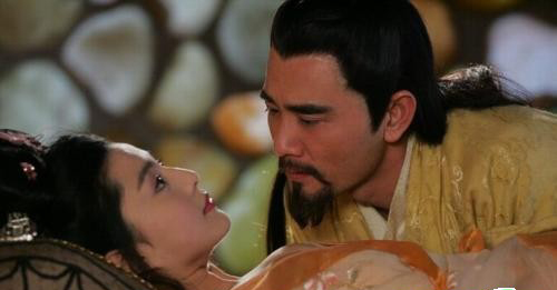 劲爆床戏！揭献身上位女星