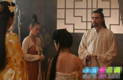 劲爆床戏！揭献身上位女星