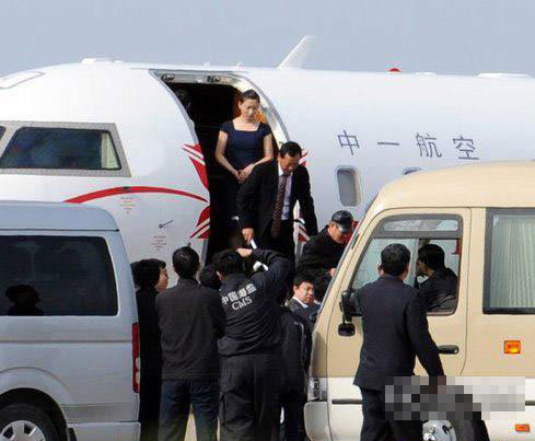 豪宅飞机 赵本山爱女奢侈生活