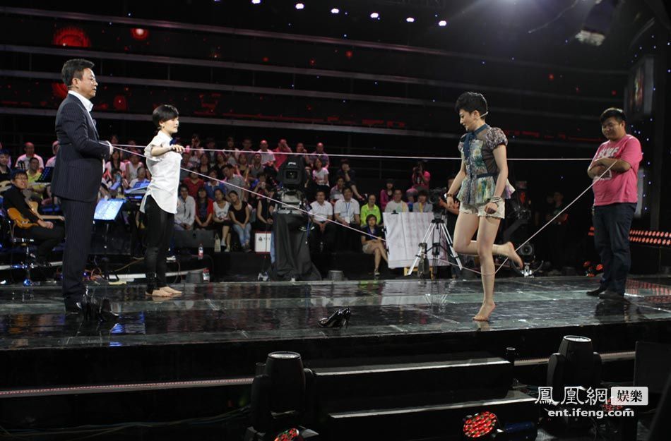 朱军谢娜同主持《艺术人生》